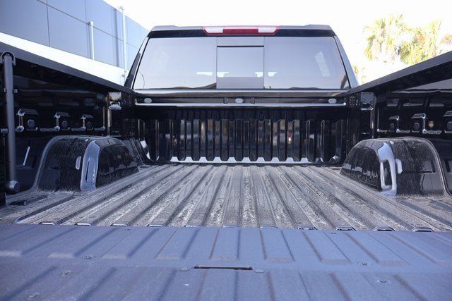 New 2025 GMC Sierra 1500 SLE w/ Preferred Package image 16
