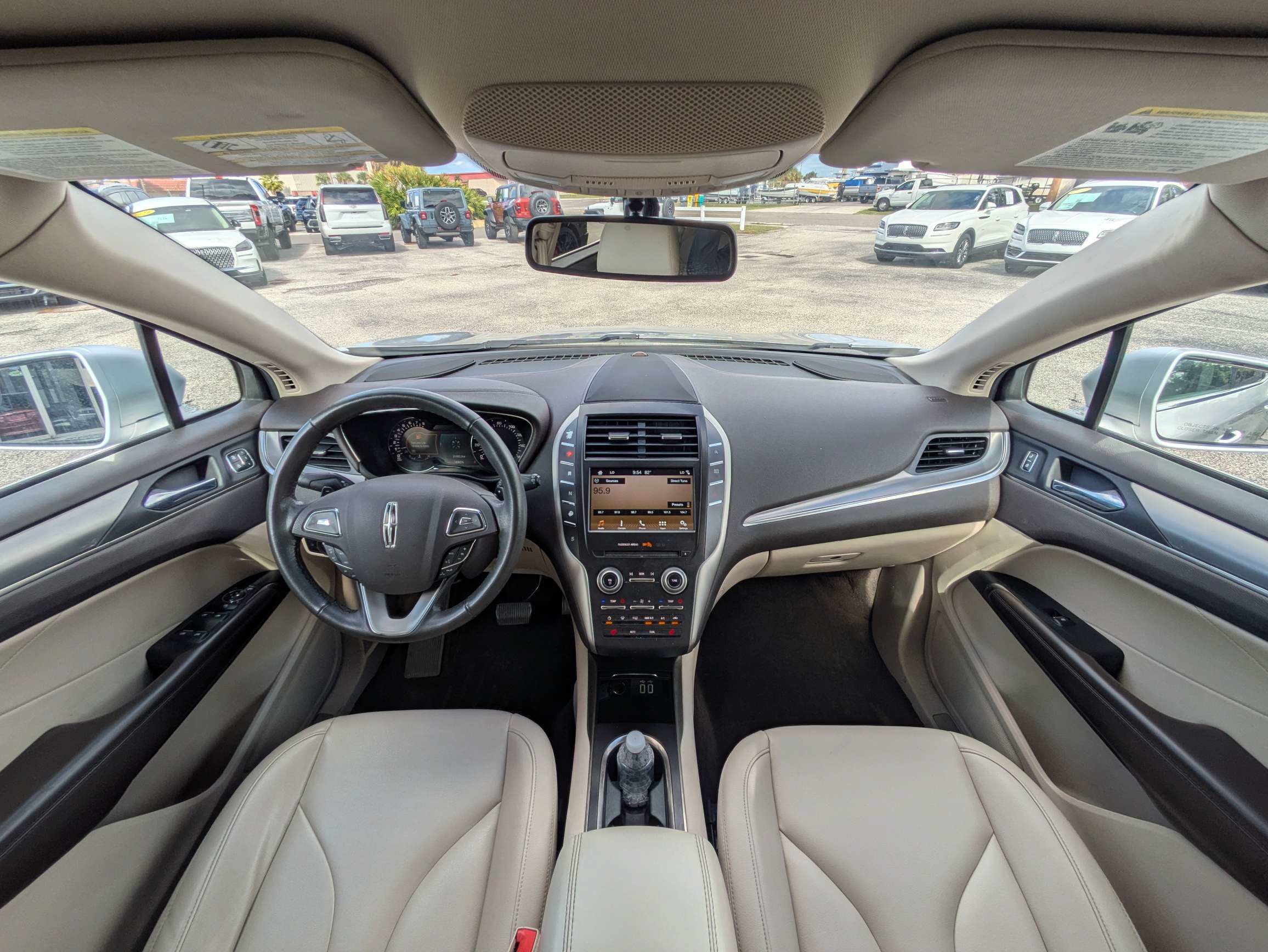 Used 2017 Lincoln MKC Premiere FWD image 32