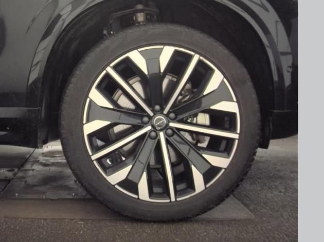Used 2025 Volvo XC90 B5 Plus AWD/4WD image 10