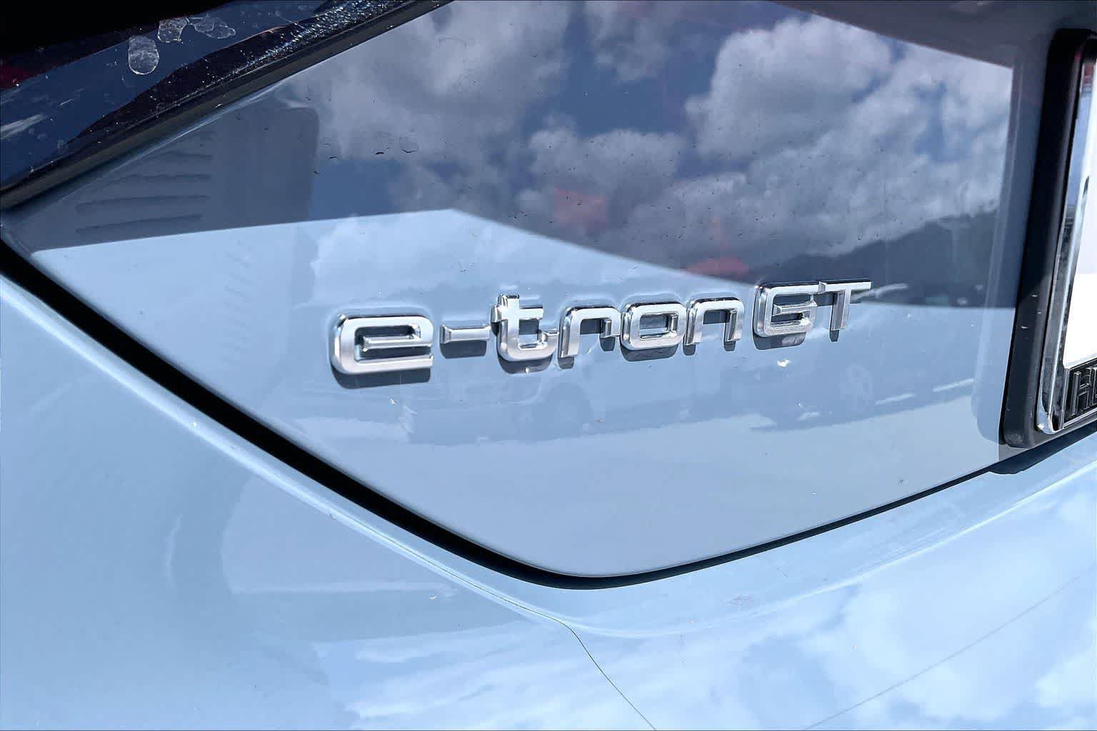 Used 2023 Audi e-tron GT Premium Plus AWD/4WD image 7