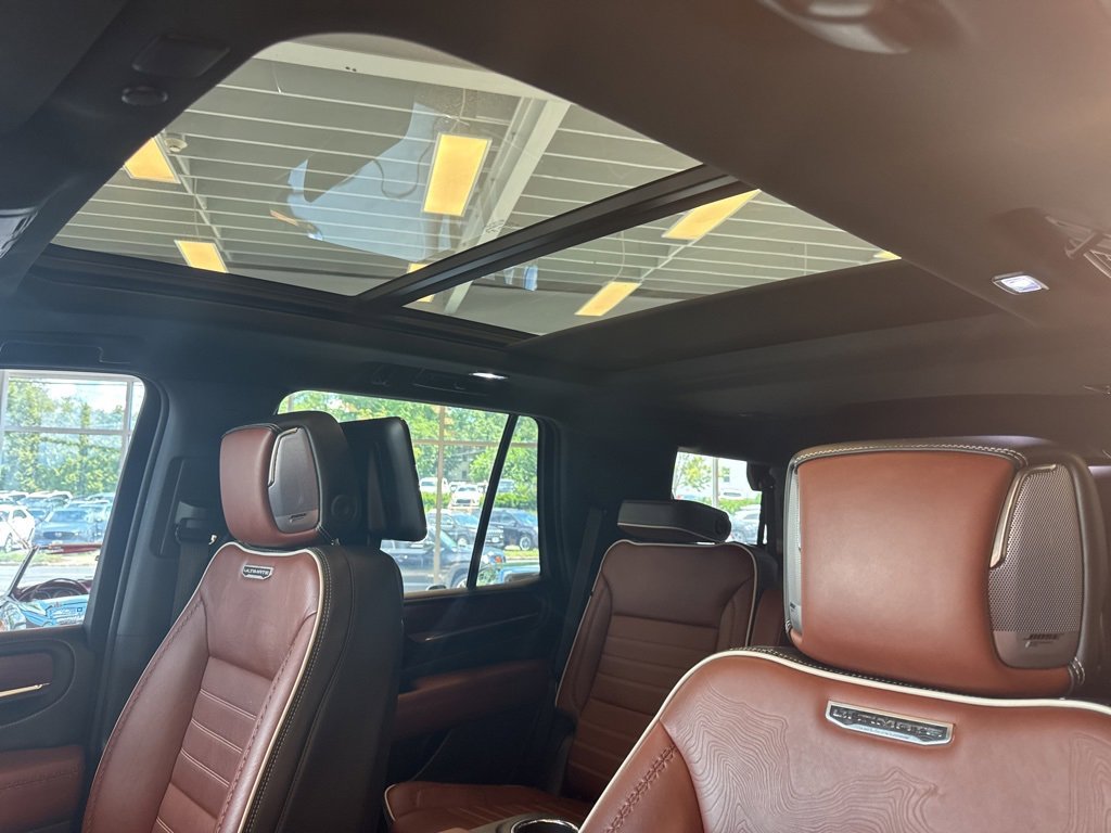 Used 2023 GMC Yukon Denali Ultimate image 13