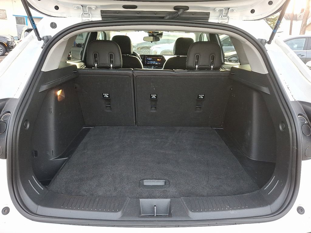 Used 2024 Chevrolet Trax LT w/ Driver Confidence Package image 28