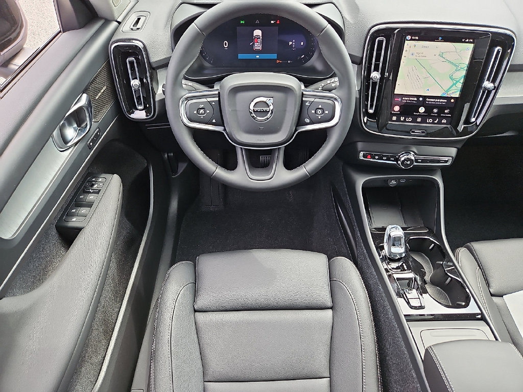 New 2026 Volvo XC40 B5 Plus w/ Climate Package AWD/4WD image 9