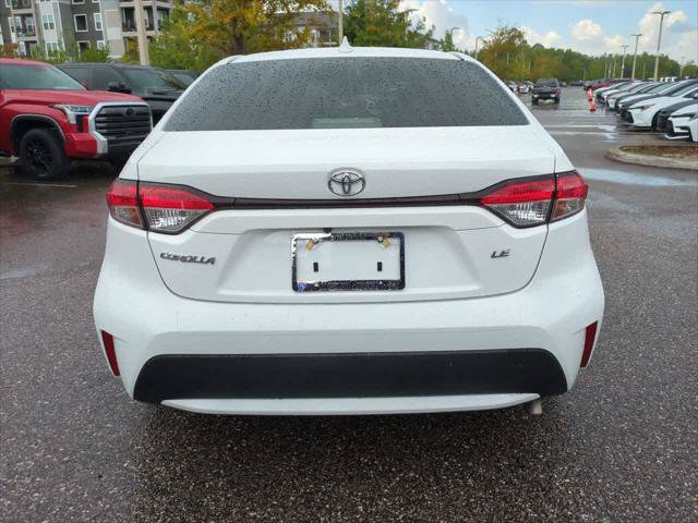 Certified 2022 Toyota Corolla LE FWD image 5