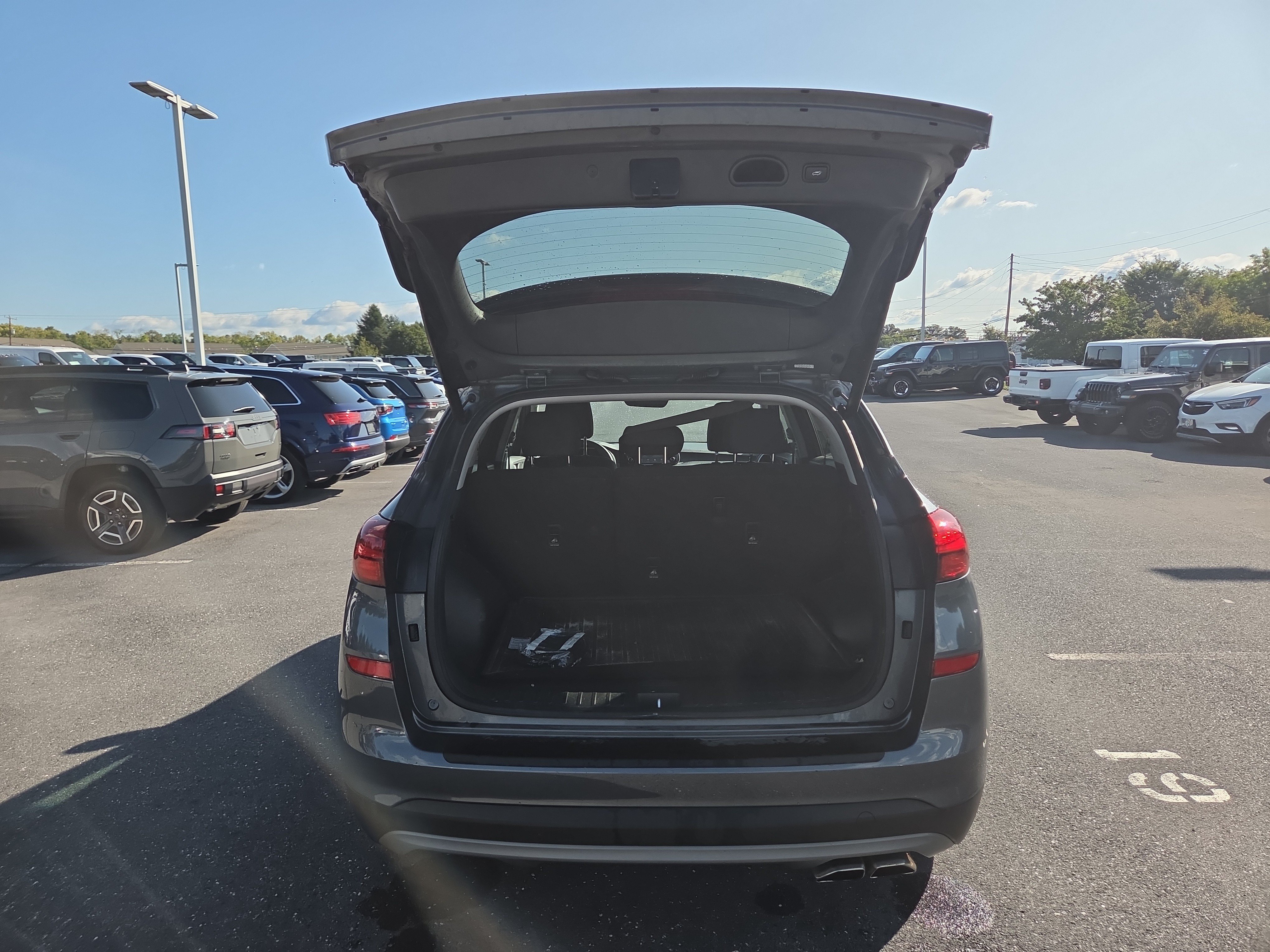 Used 2019 Hyundai Tucson Sport w/ Cargo Package AWD/4WD image 25