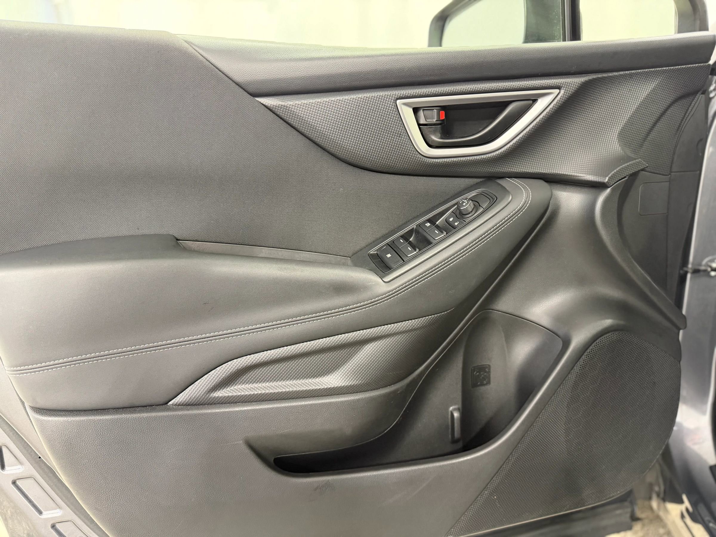 Used 2020 Subaru Forester AWD/4WD image 11