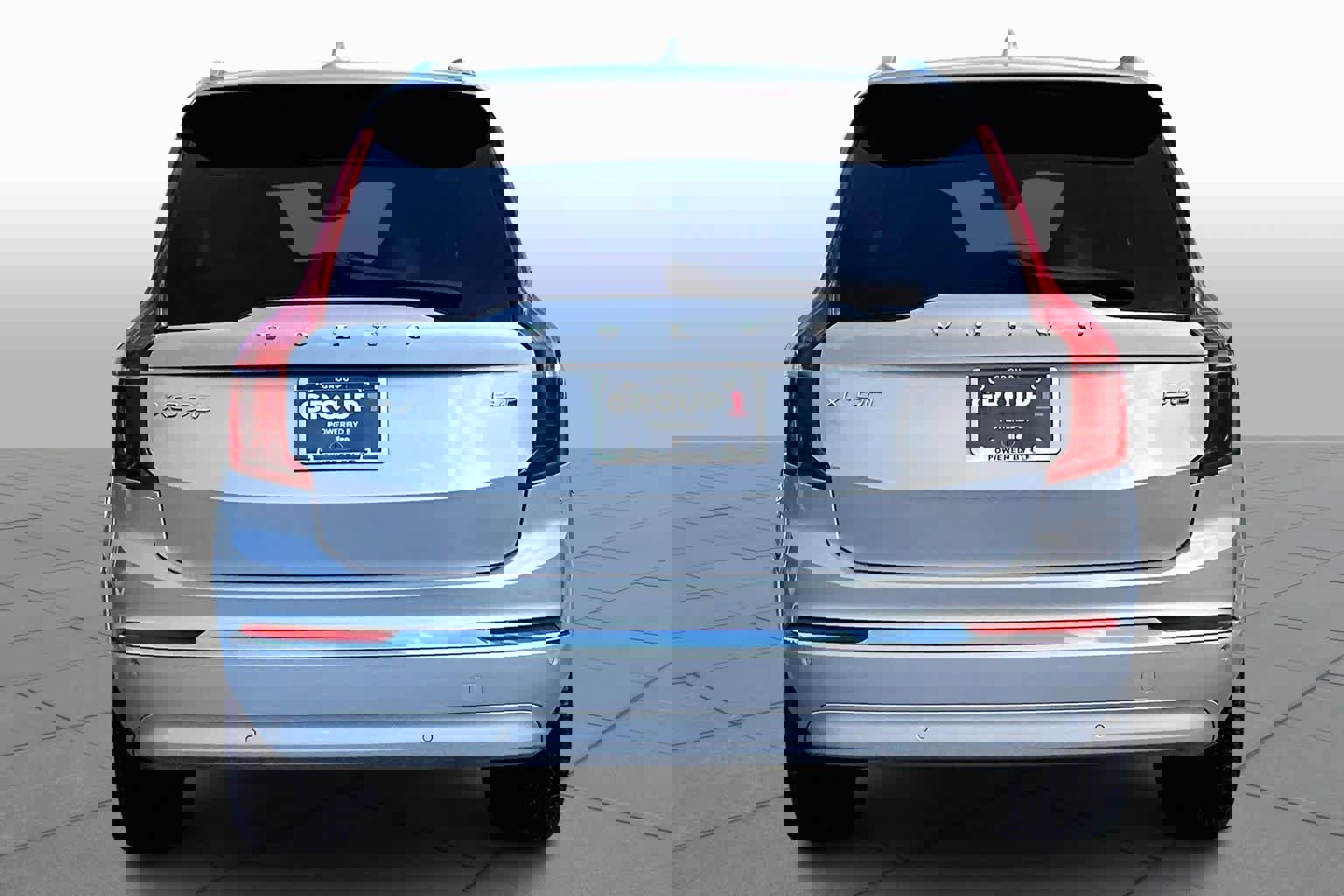 Certified 2024 Volvo XC90 B6 Plus image 5