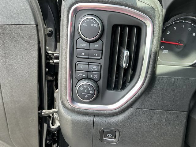 Used 2022 Chevrolet Silverado 1500 LT Trail Boss w/ LT Trail Boss Premium Package AWD/4WD image 23
