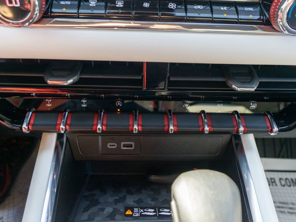 Used 2023 GMC Canyon AT4X image 29