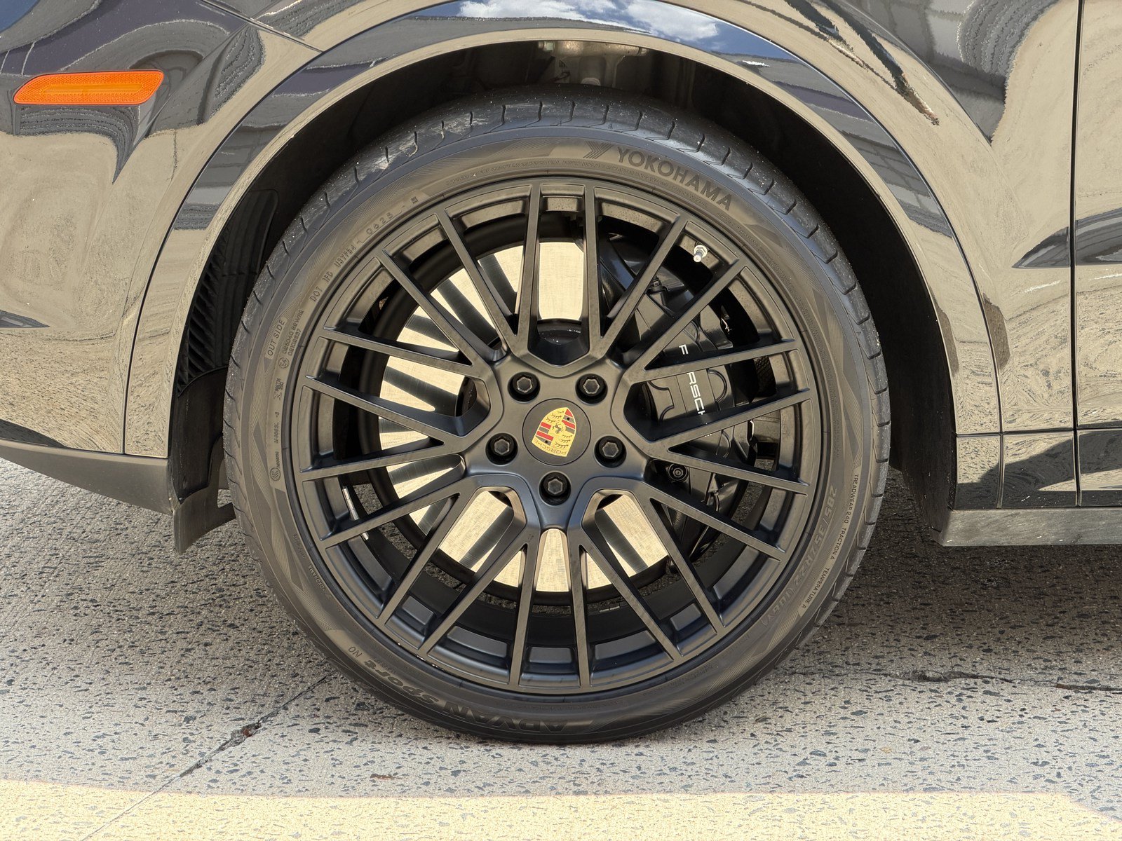 Used 2023 Porsche Cayenne Turbo AWD/4WD image 11