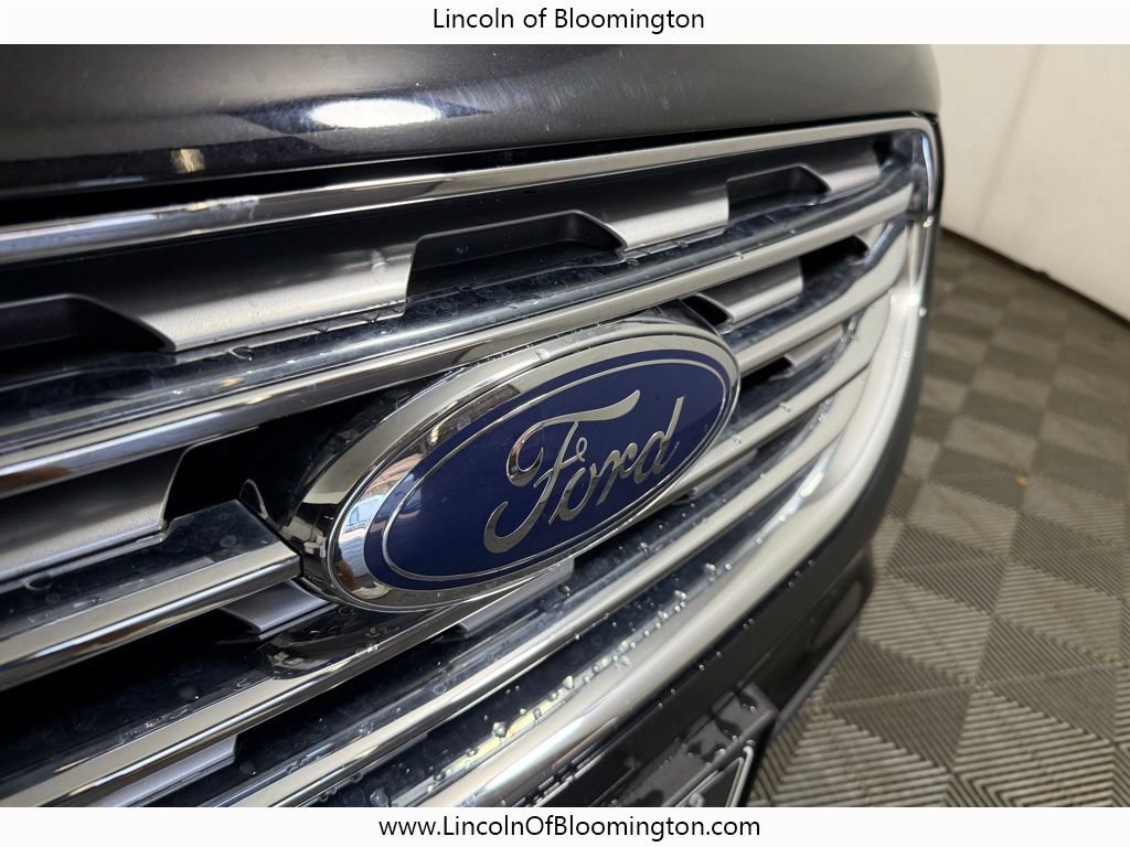 Used 2022 Ford Edge Titanium image 16