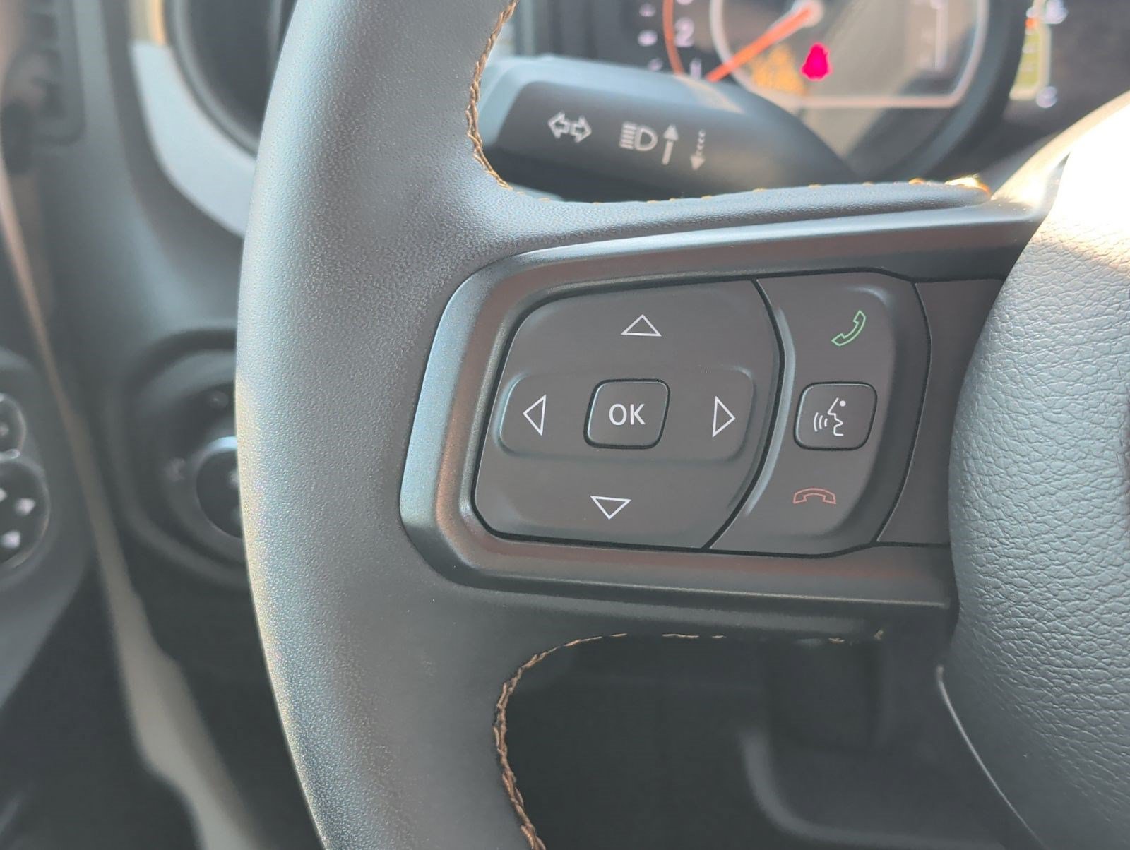 Used 2024 Jeep Gladiator Sport AWD/4WD image 14