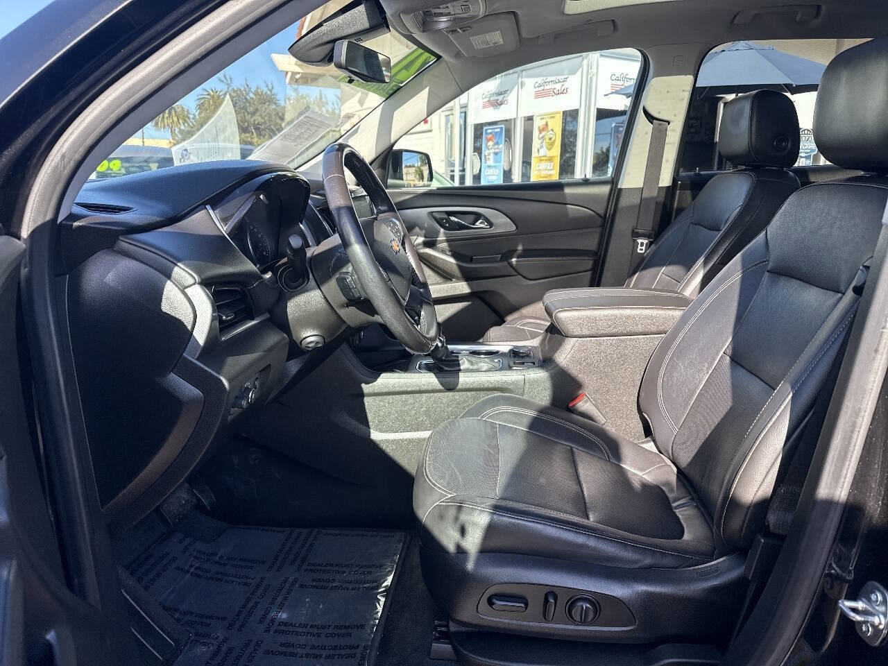 Used 2021 Chevrolet Traverse Premier w/ Redline Edition image 3