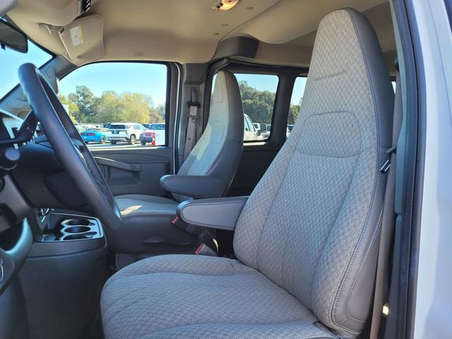 Used 2024 Chevrolet Express 3500 LT w/ LT Preferred Equipment Group image 15