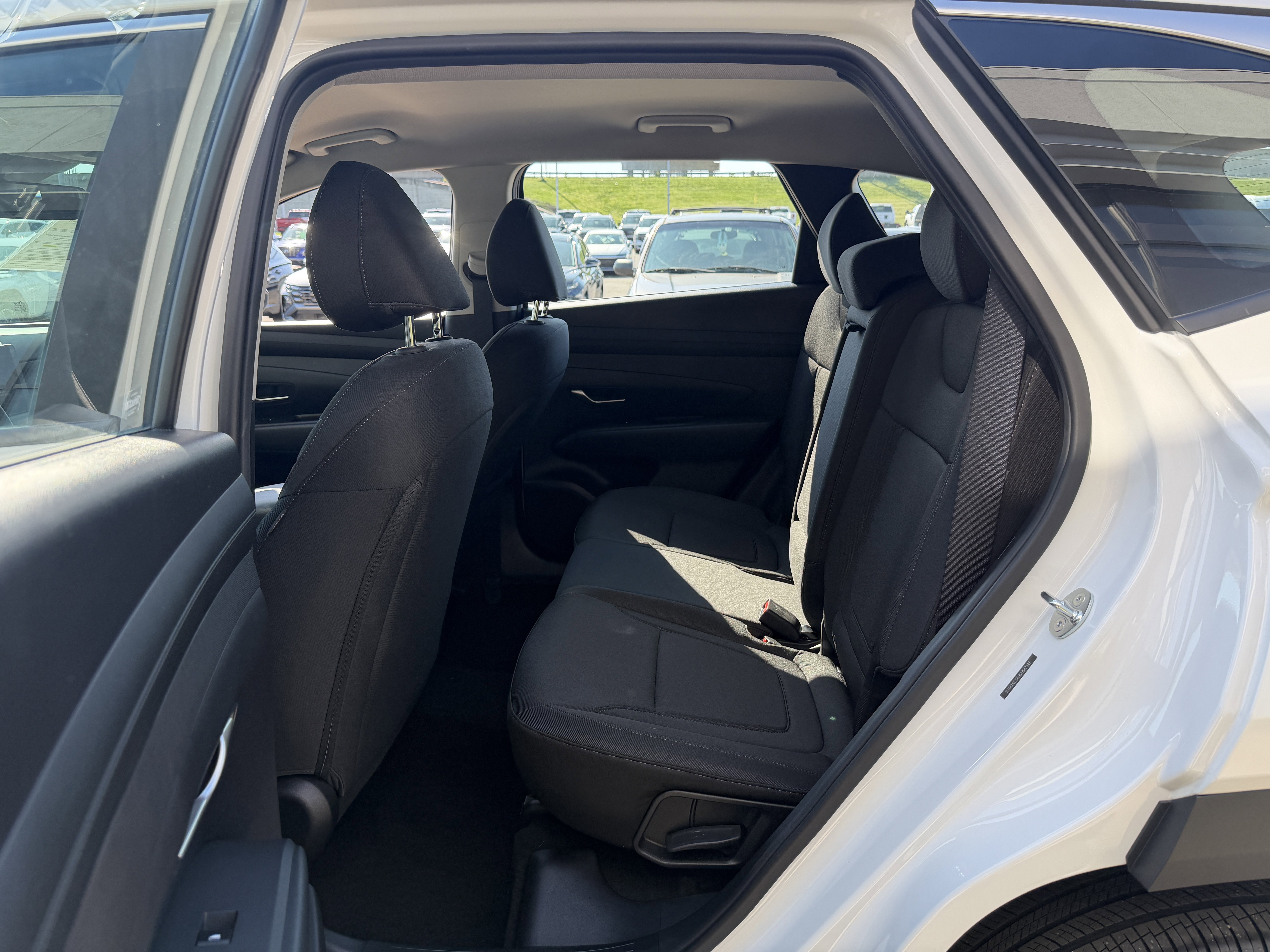 Certified 2025 Hyundai Tucson SE image 26