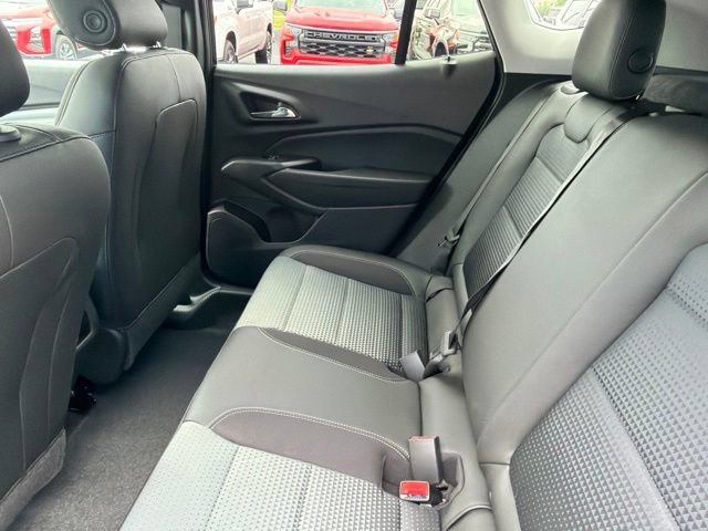 New 2026 Chevrolet Trax LT w/ LT Convenience Package FWD image 22