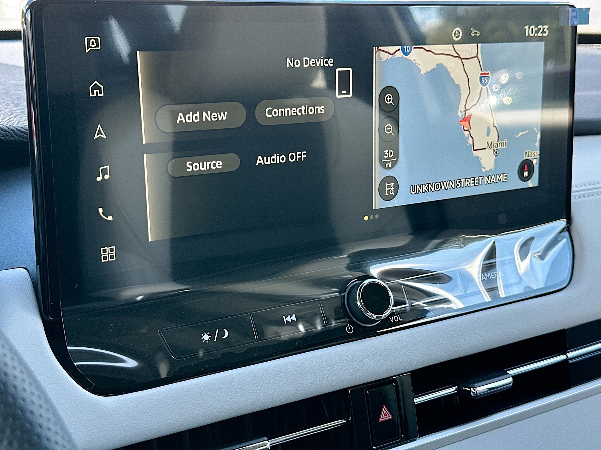 New 2025 Mitsubishi Outlander SE image 10