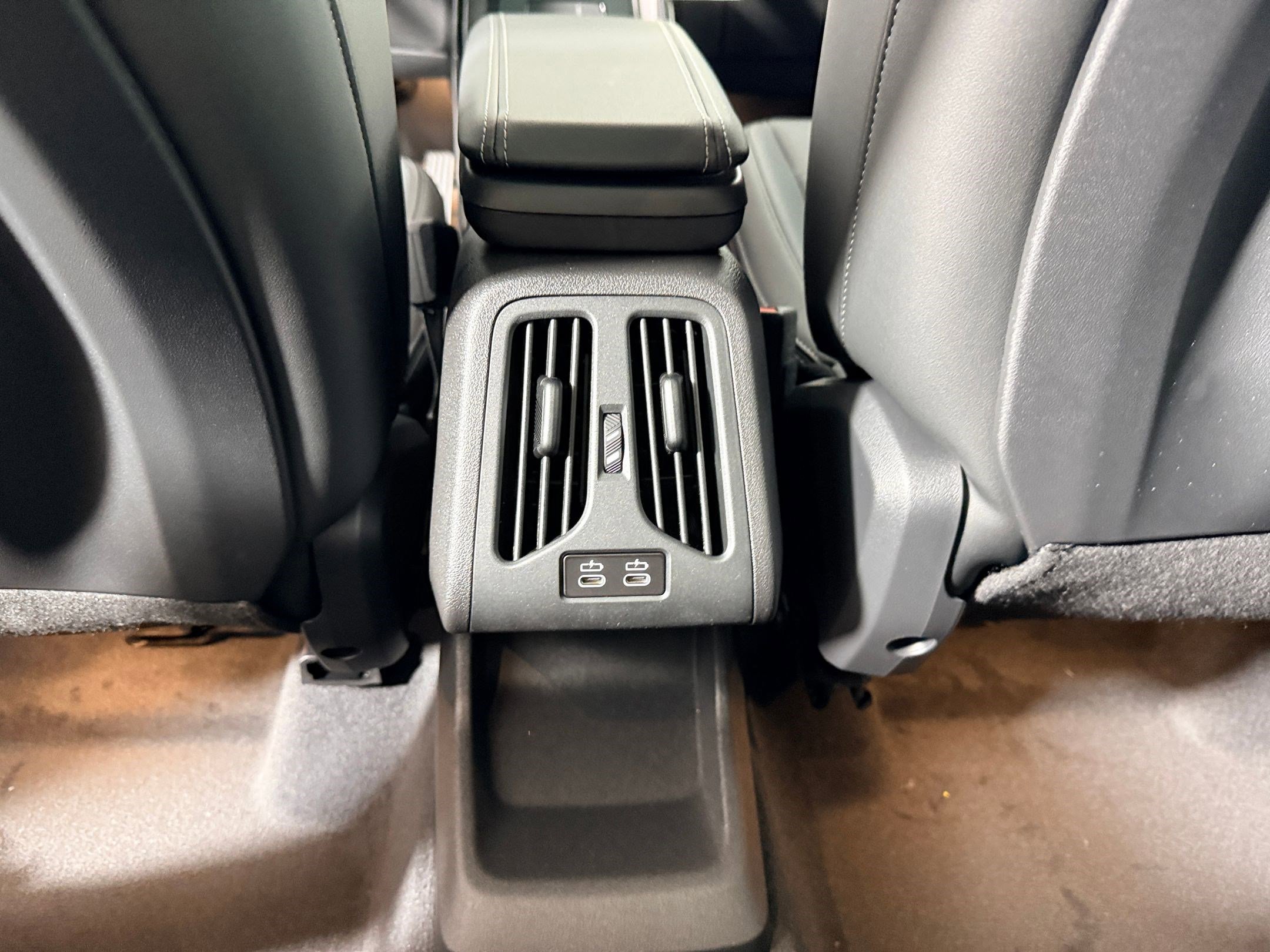 Used 2026 BMW X1 xDrive28i w/ Technology Package image 26