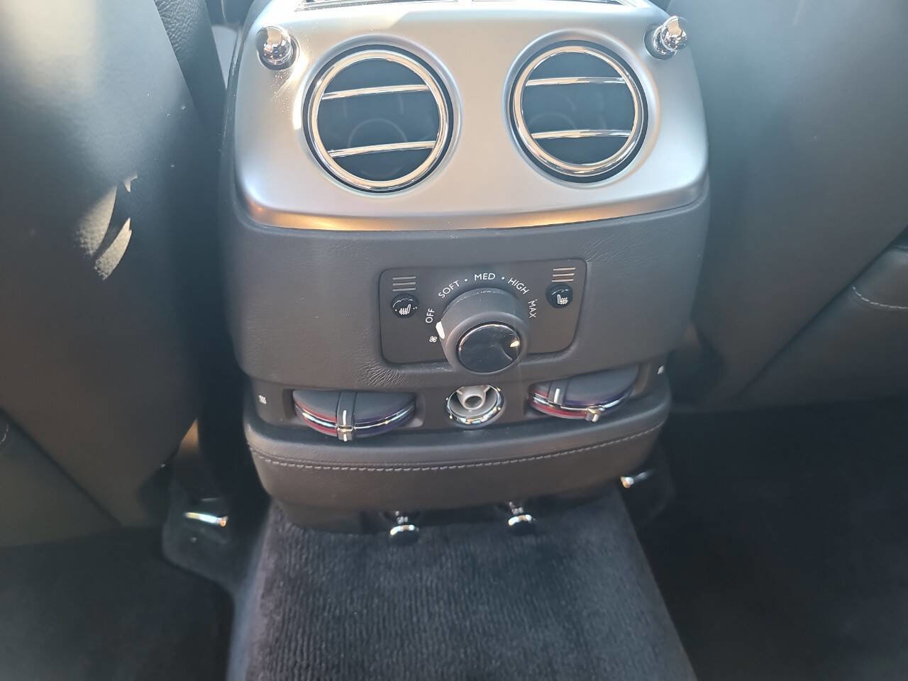 Used 2015 Rolls-Royce Ghost image 34