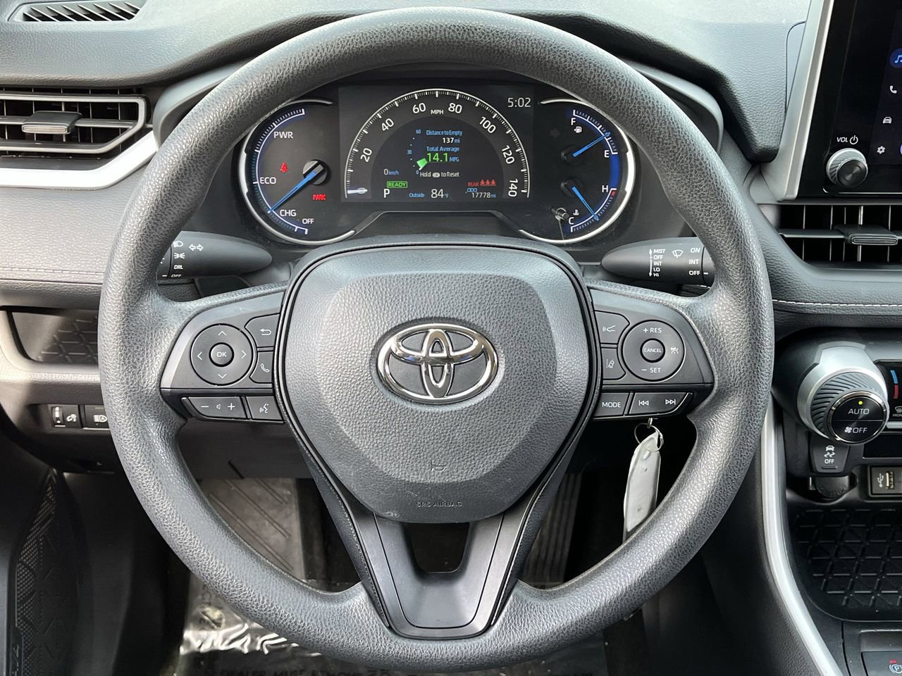 Used 2024 Toyota RAV4 LE AWD/4WD image 13