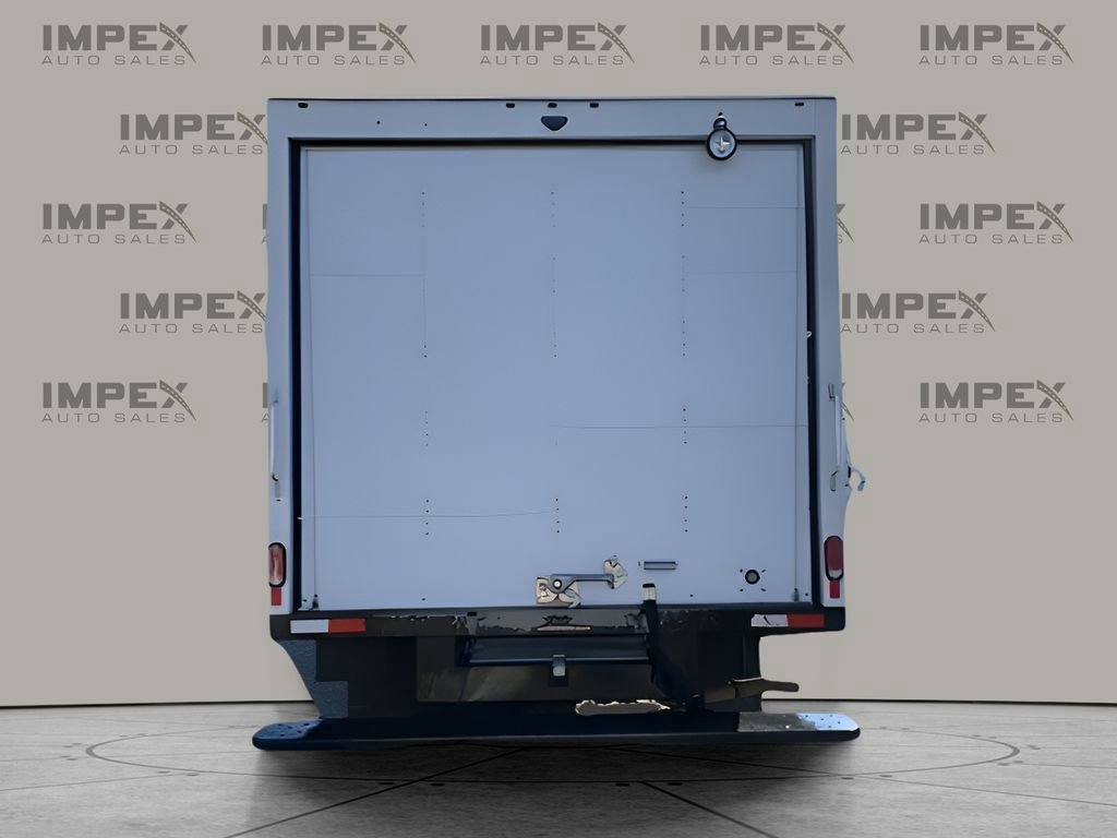 Used 2024 Chevrolet Express 3500 w/ Power Convenience Package image 7