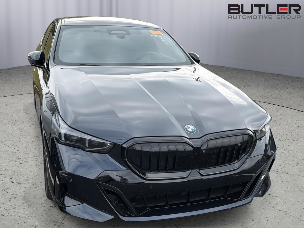 Used 2024 BMW 530i w/ Executive Package RWD image 5