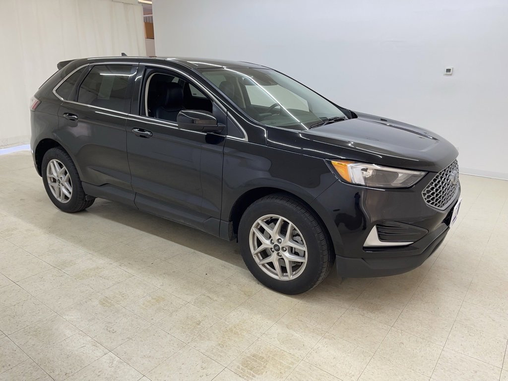 Used 2024 Ford Edge SEL image 7