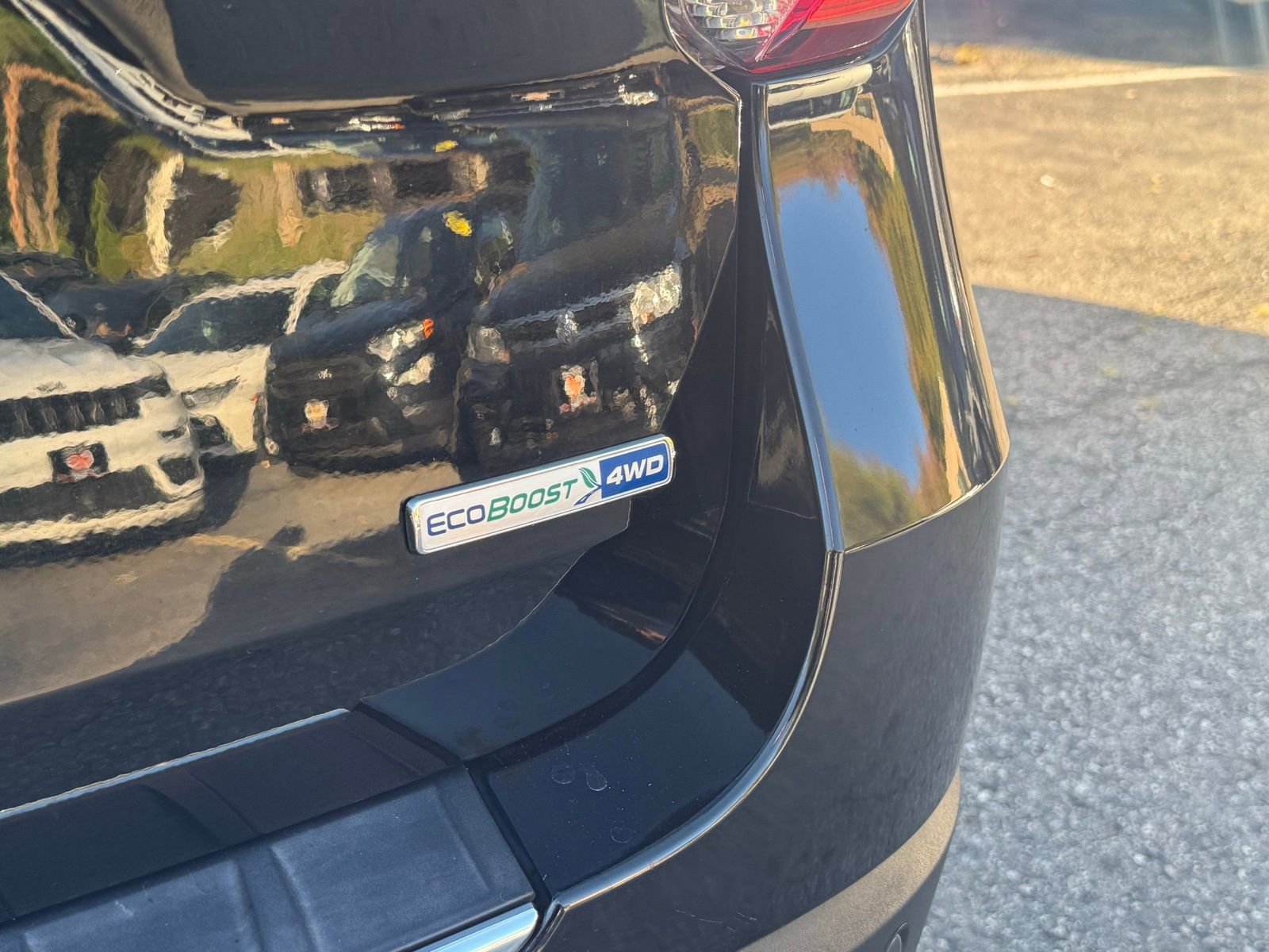 Used 2020 Ford Explorer Limited w/ Class III Trailer Tow Package image 33