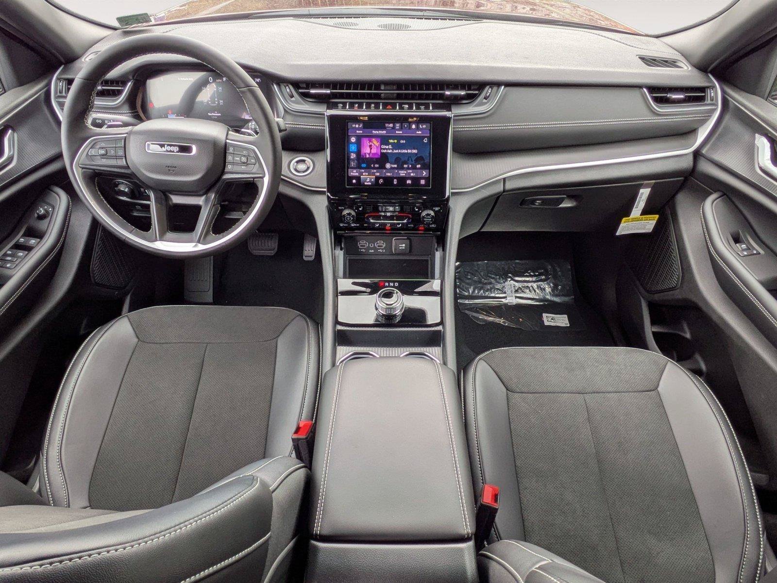 New 2025 Jeep Grand Cherokee L Altitude AWD/4WD image 26