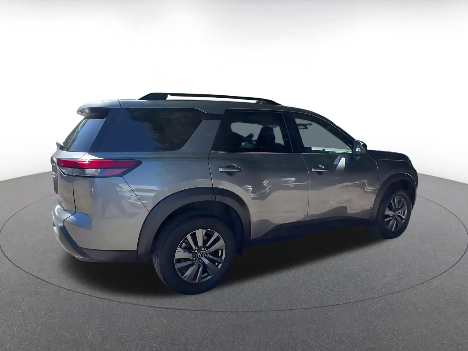Used 2026 Nissan Pathfinder SV AWD/4WD image 14