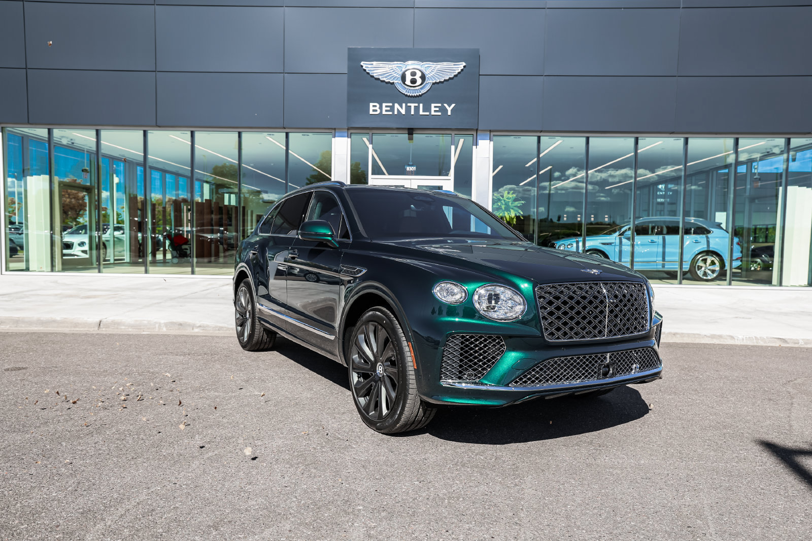 New 2027 Bentley Bentayga AWD/4WD image 18