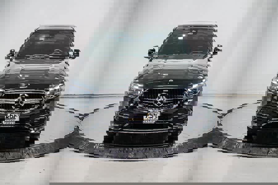 Used 2025 Mercedes-Benz C 300 Sedan image 6