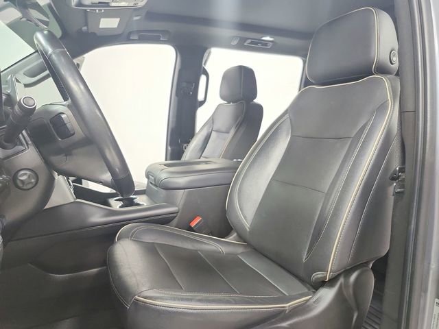 Used 2021 Chevrolet Suburban Premier w/ Premium Package AWD/4WD image 19