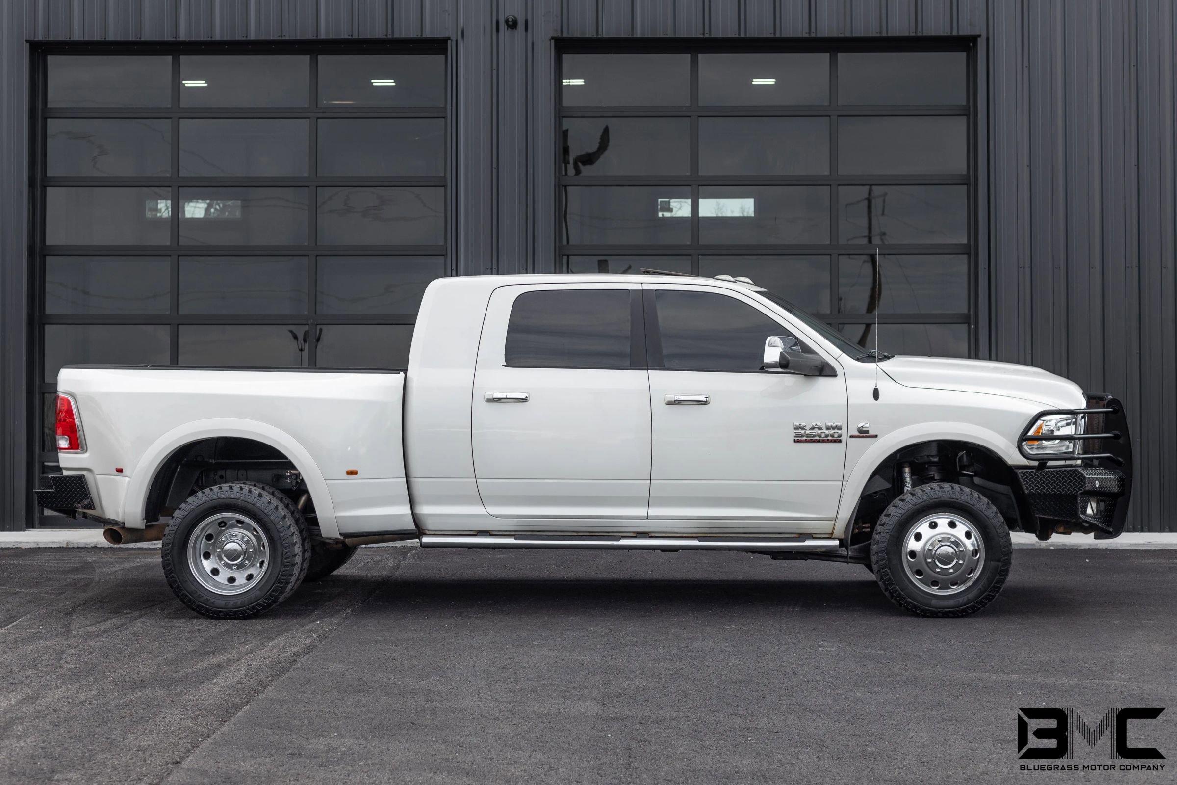 Used 2018 RAM 3500 Laramie image 9
