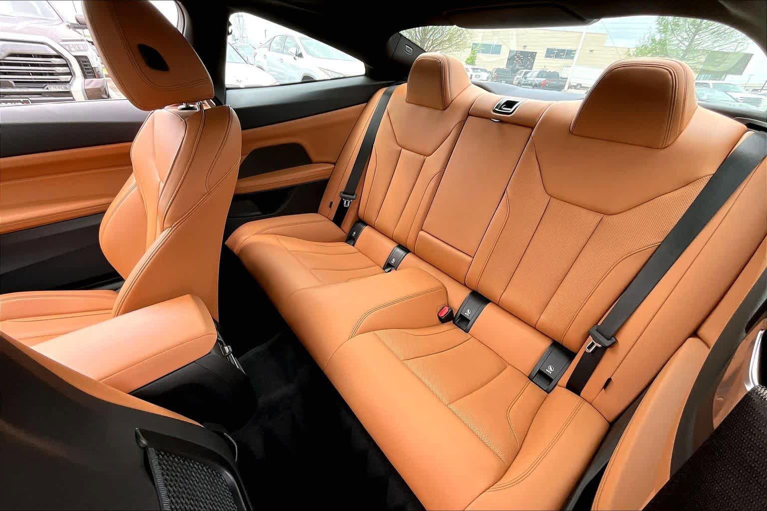 Used 2022 BMW 430i Coupe w/ M Sport Package RWD image 17
