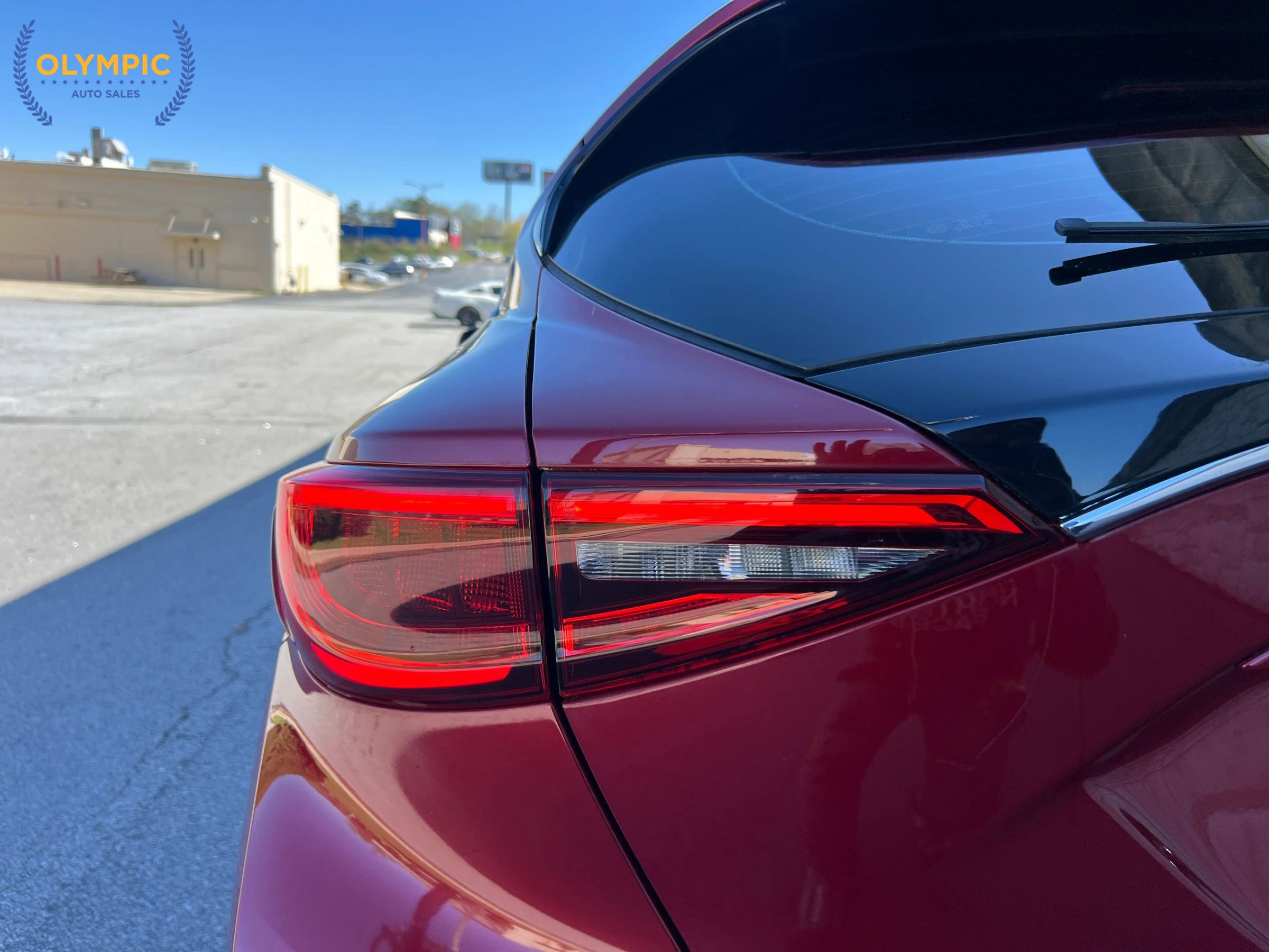 Used 2019 INFINITI QX30 image 16