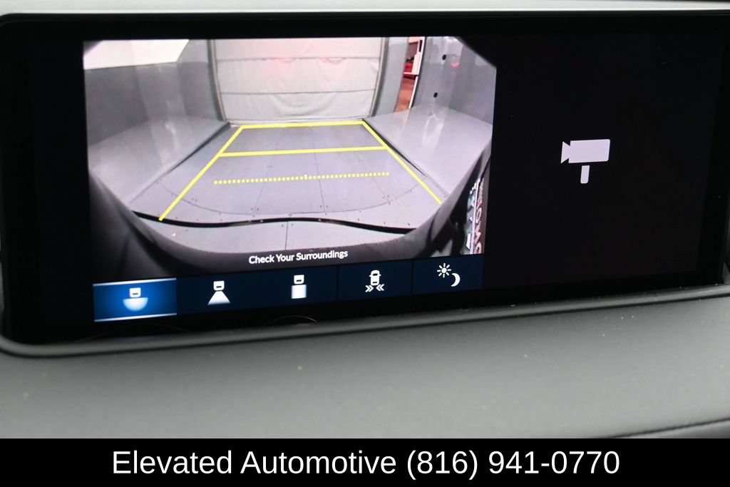 Used 2022 Acura MDX SH-AWD w/ Technology Package image 11