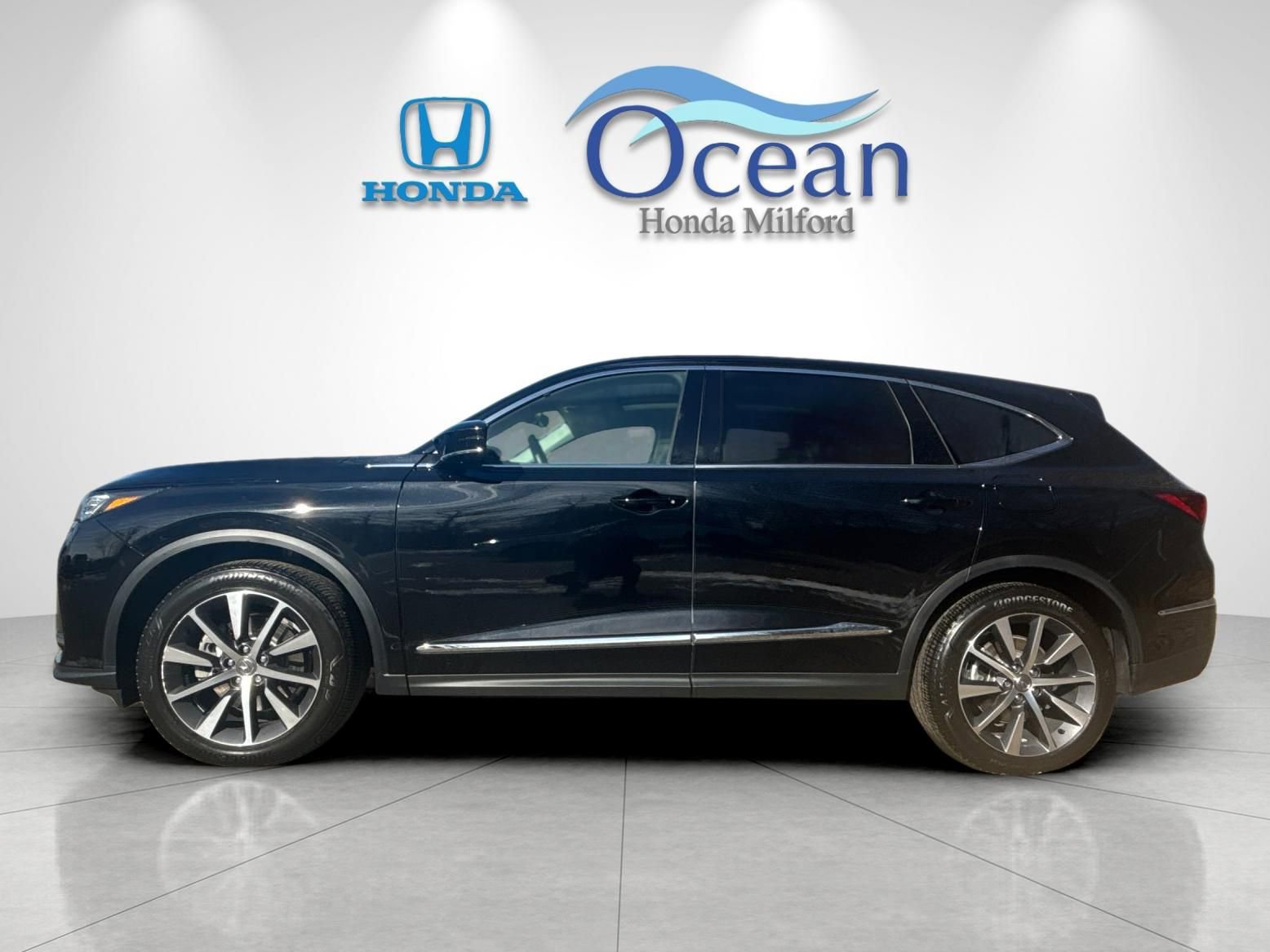 Used 2026 Acura MDX SH-AWD w/ Technology Package image 6
