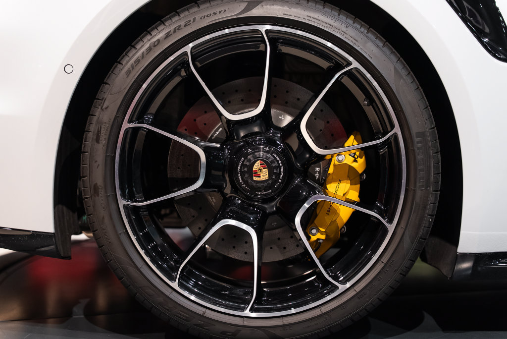 Used 2025 Porsche 911 Turbo AWD/4WD image 19