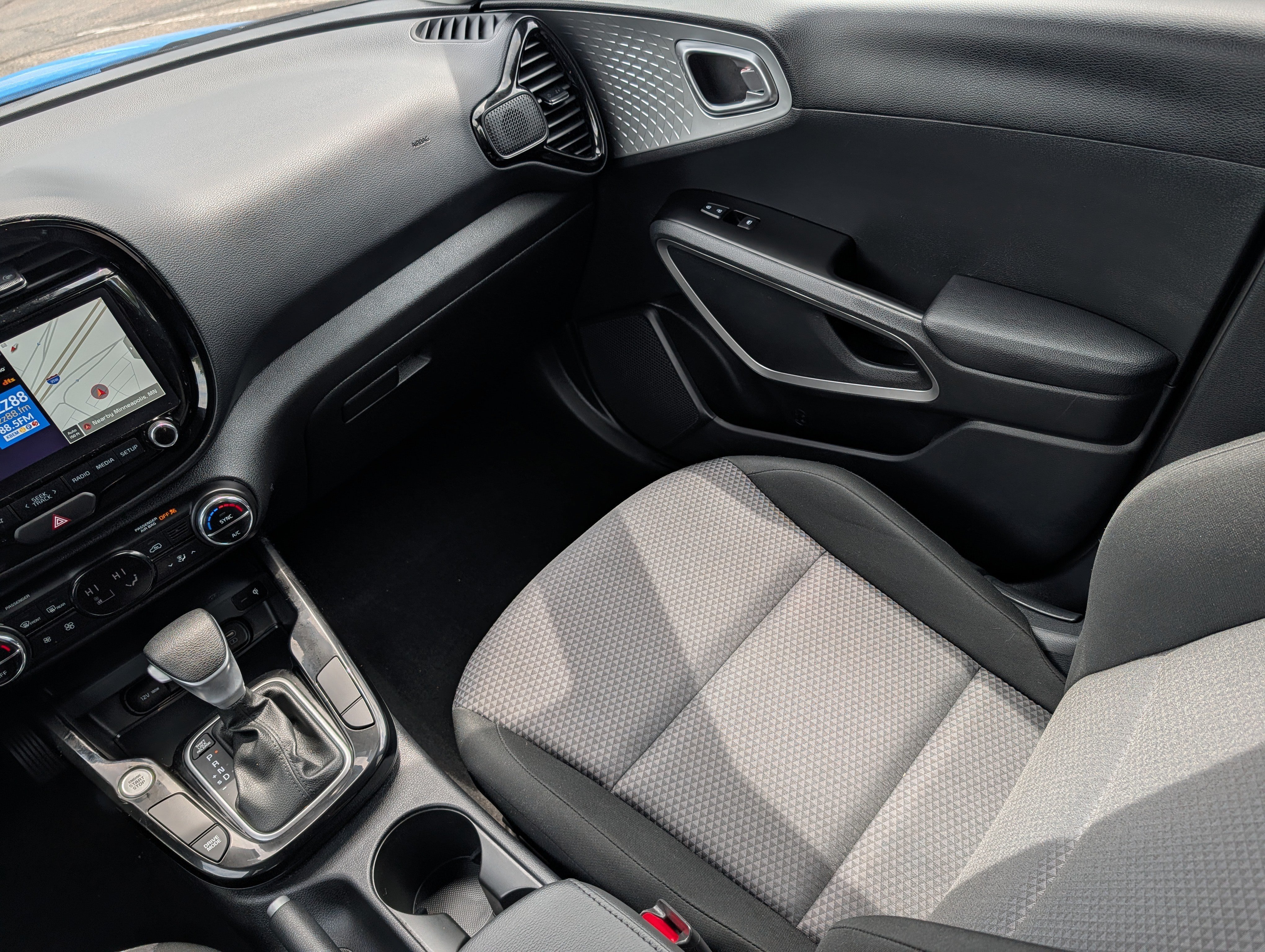 Certified 2025 Kia Soul S FWD image 11