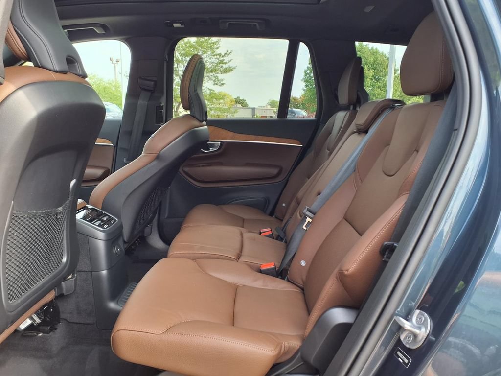 Used 2024 Volvo XC90 T8 Plus w/ Protection Package Premier AWD/4WD image 21