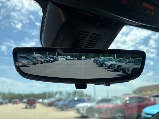 Used 2025 Chevrolet Equinox LT w/ Convenience Package II FWD image 32