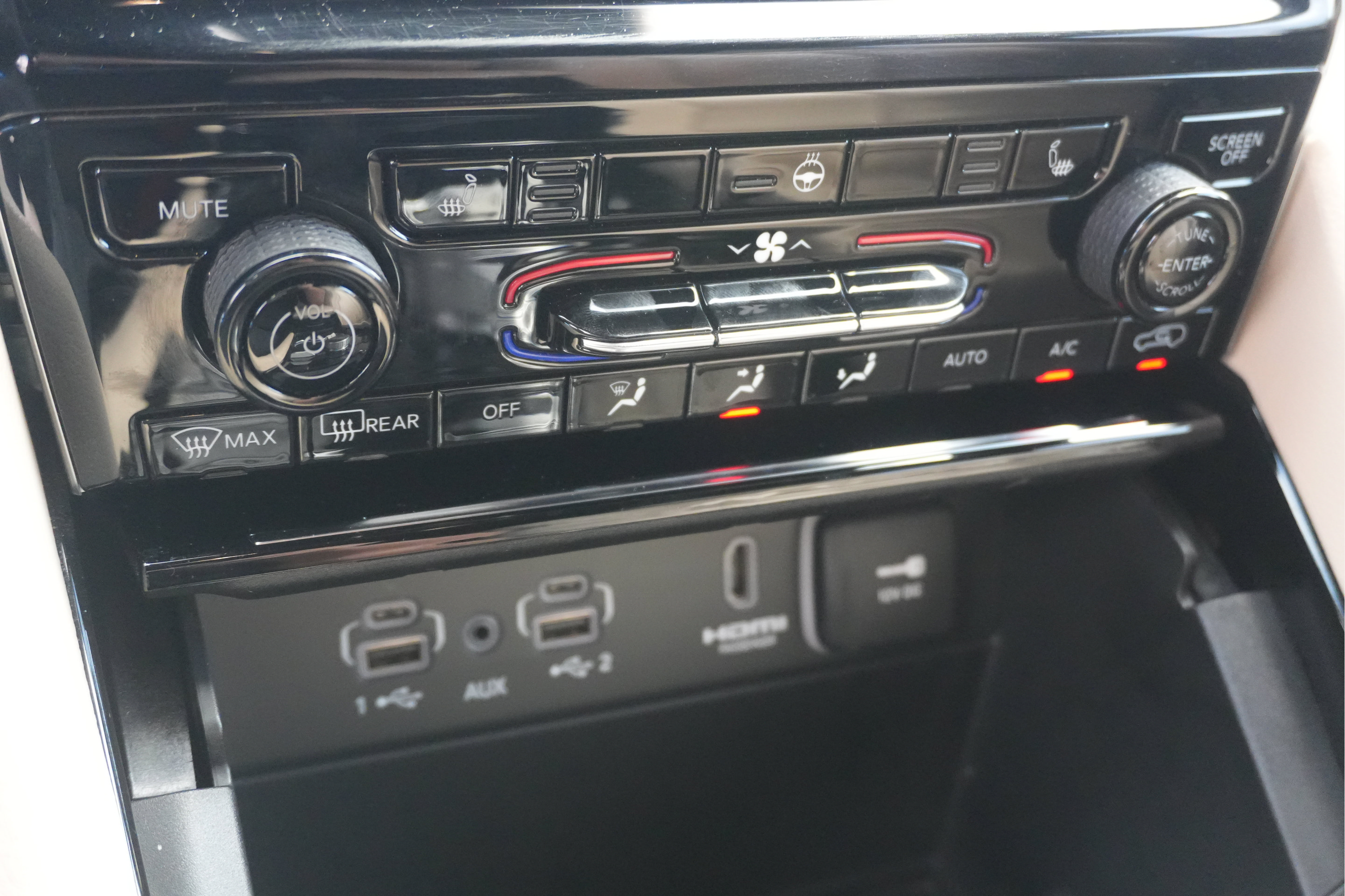 Used 2023 Jeep Grand Cherokee 4WD 4xe image 36