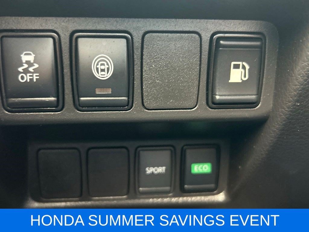 Used 2020 Nissan Rogue S FWD image 24