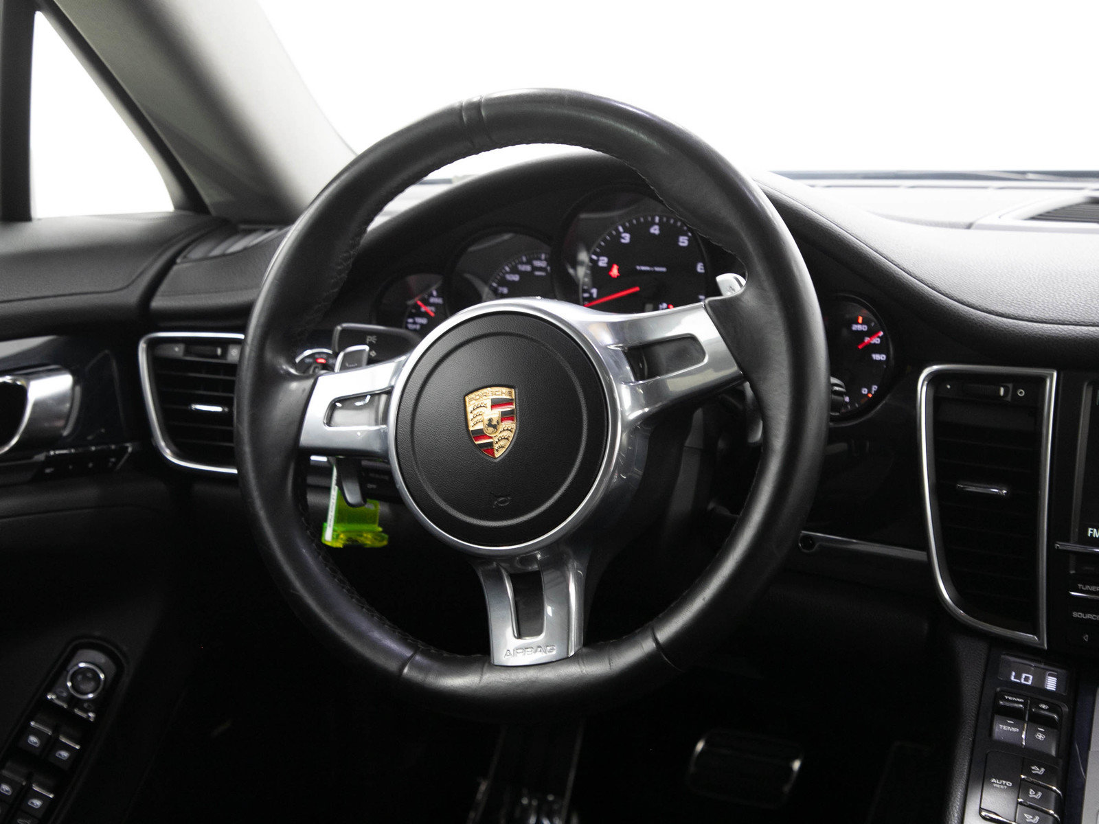 Used 2014 Porsche Panamera 4 w/ Bose Audio Package AWD/4WD image 15