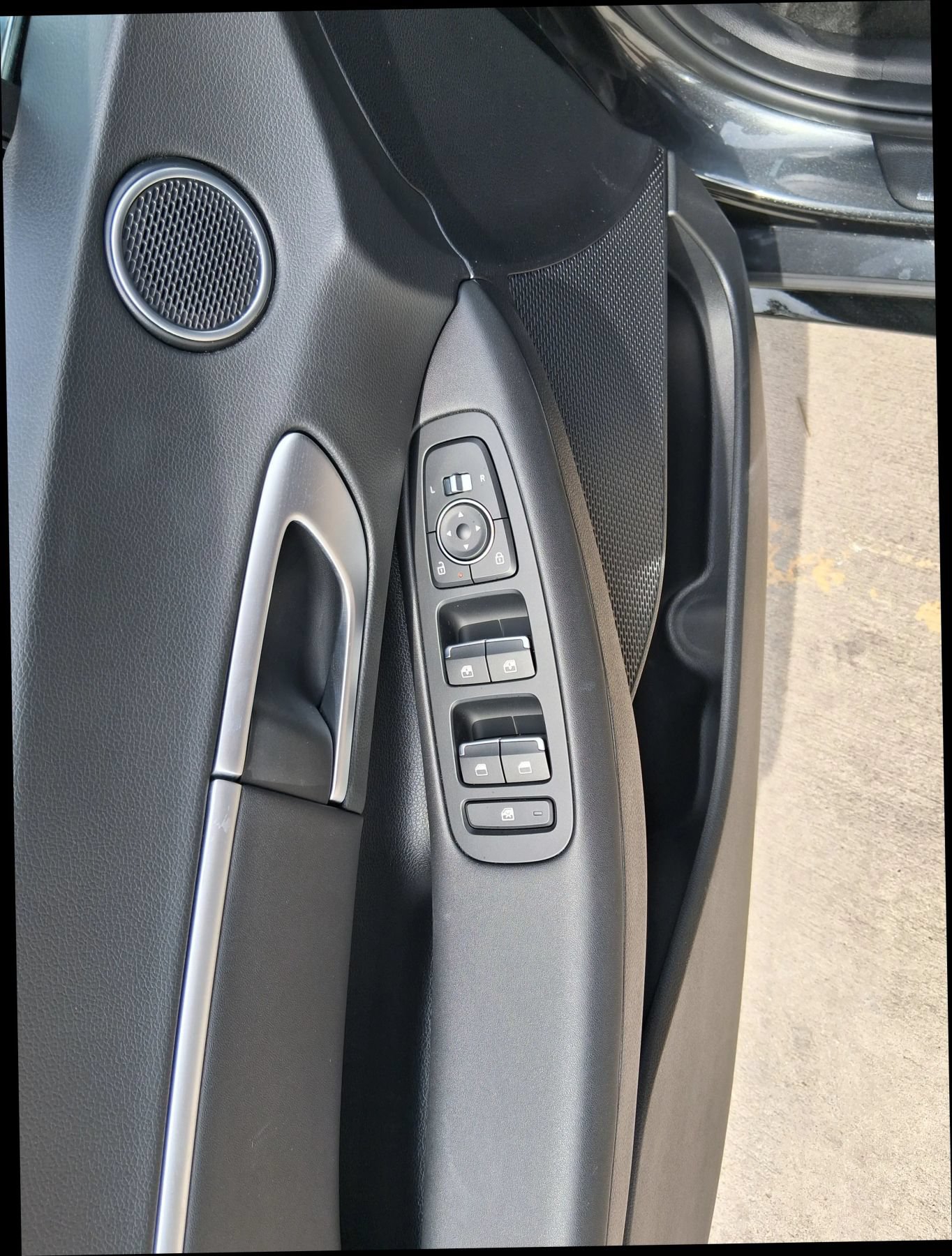 Used 2025 Hyundai Sonata SEL FWD image 23