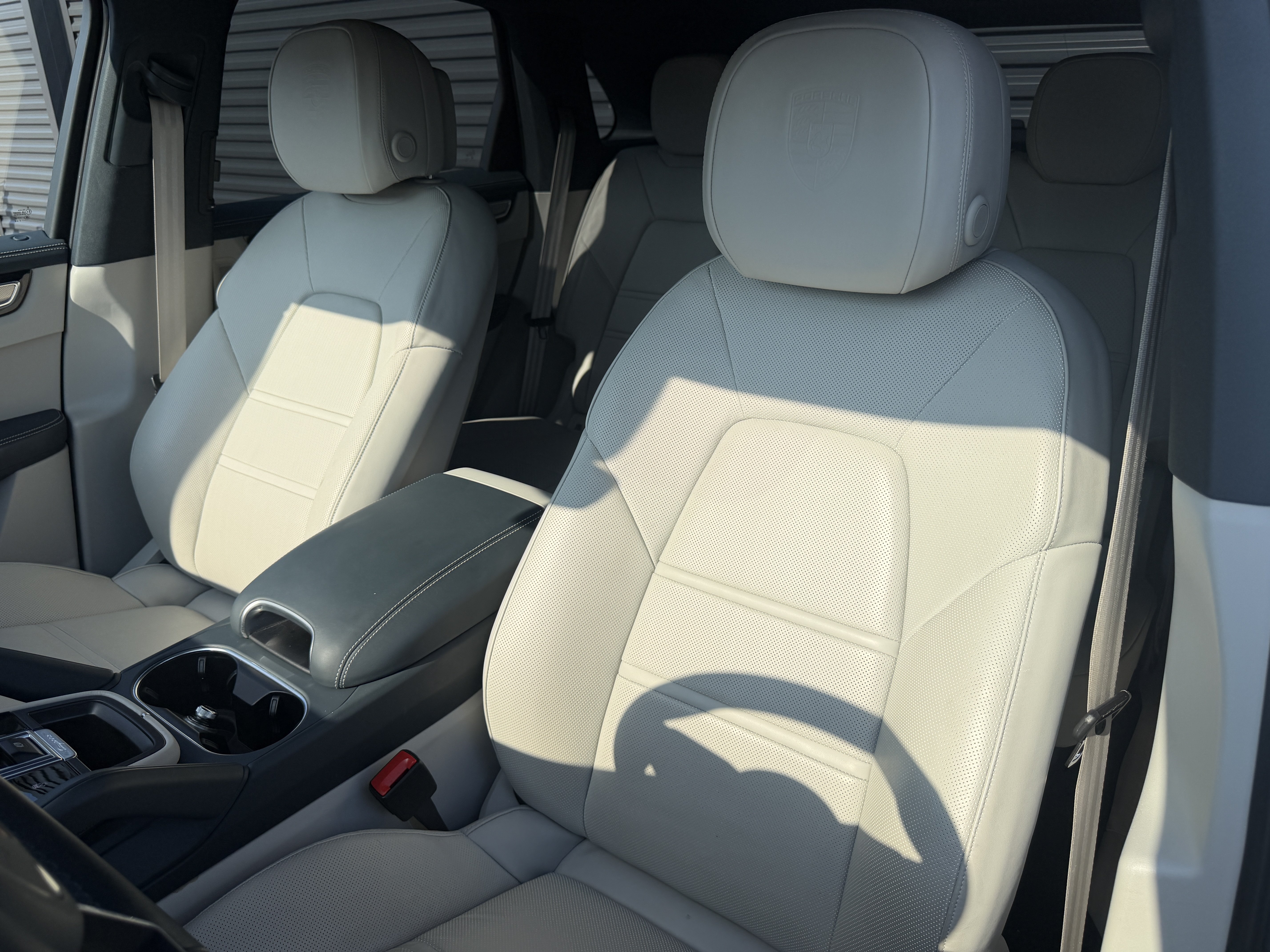 Certified 2023 Porsche Cayenne S Platinum AWD/4WD image 13