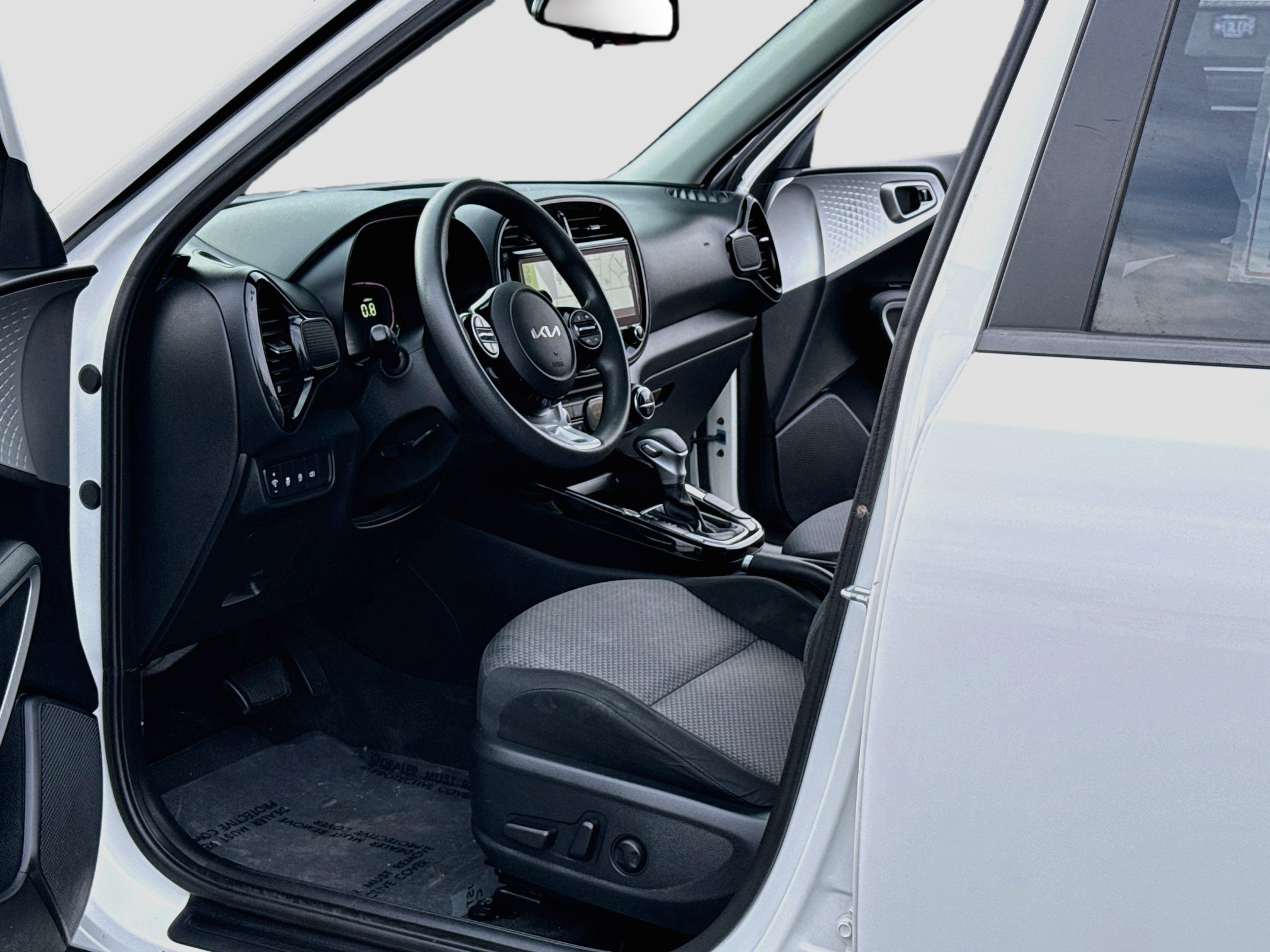 Used 2023 Kia Soul S FWD image 11