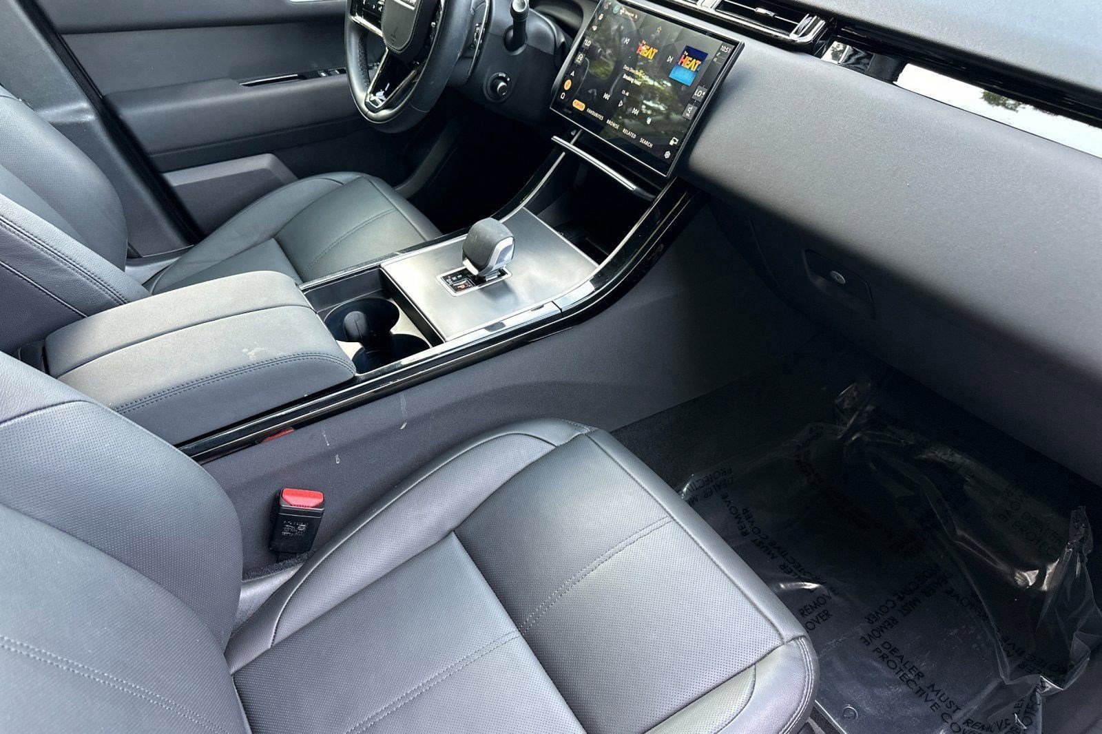 Used 2026 Land Rover Range Rover Velar S AWD/4WD image 35