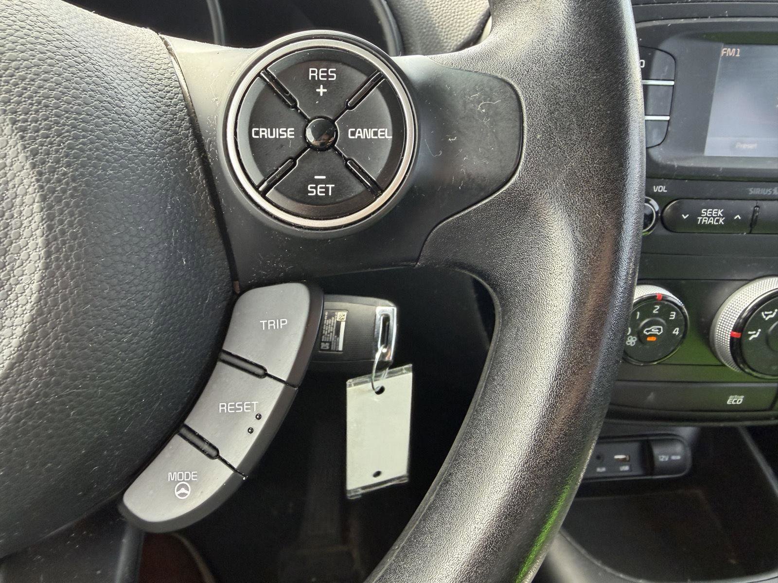 Used 2016 Kia Soul + FWD image 14